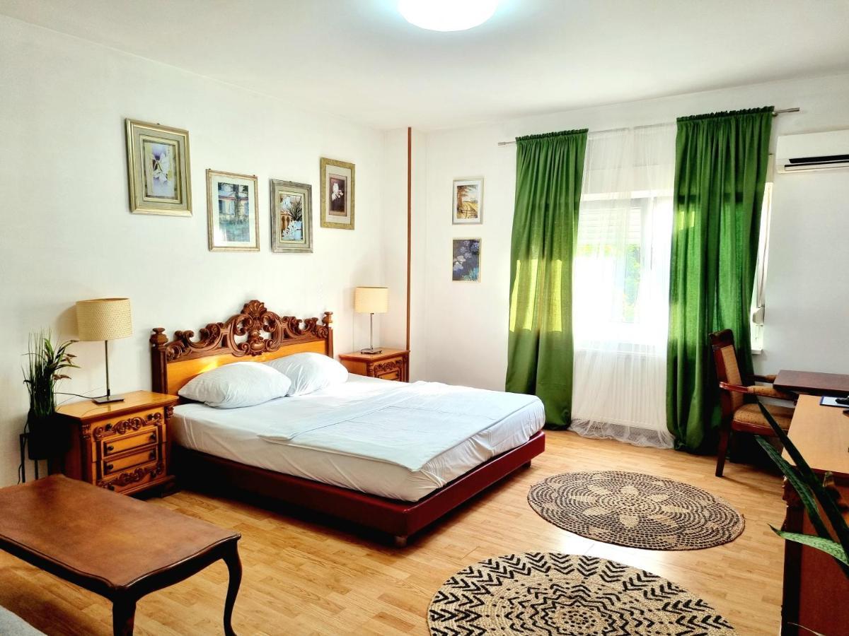 Pančevo Rooms Villa Luigi מראה חיצוני תמונה